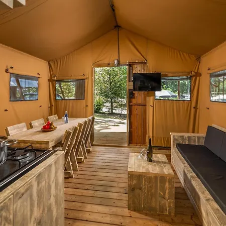 Campo de lujo Safari Tent With Kitchen, 8 Km From Helmond